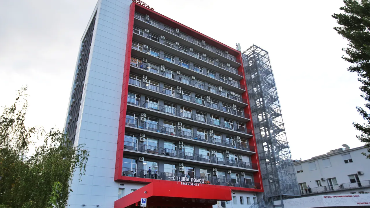 Двамата пострадали в катастрофата рано тази сутрин в София са в тежко състояние