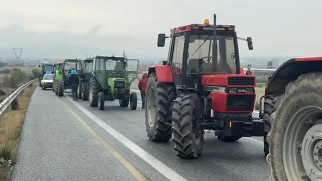 На границата: Продължава блокадата на гръцките земеделци