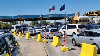 За празниците: Възстановяват движението по Дунав мост и в двете посоки