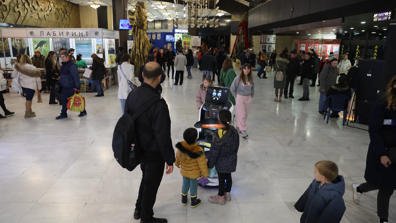 Последен ден на Софийския международен панаир на книгата