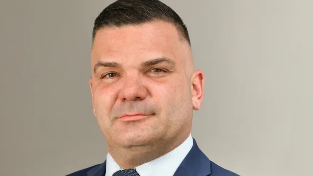 Владимир Русев: Еврото не е просто смяна на валута