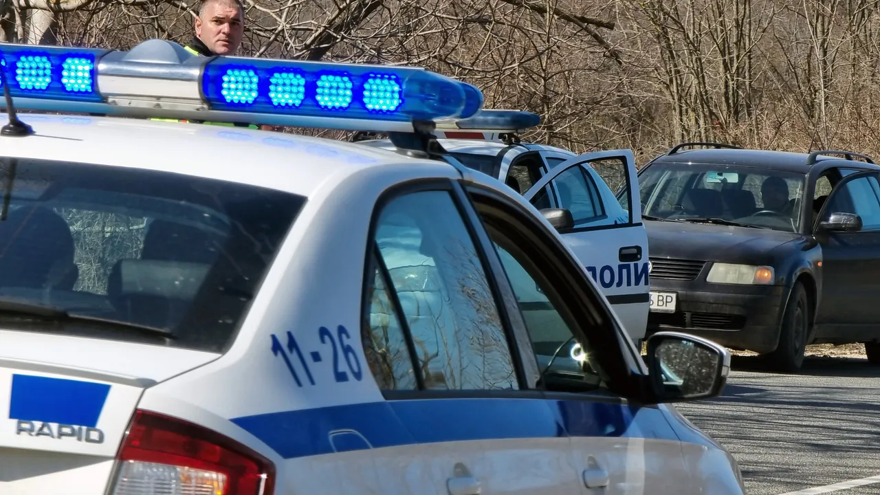 След София: И в Ловеч са арестувани полицаи