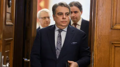 Асен Василев: Невъзможно и силно нежелателно е ново управление в текущия парламент