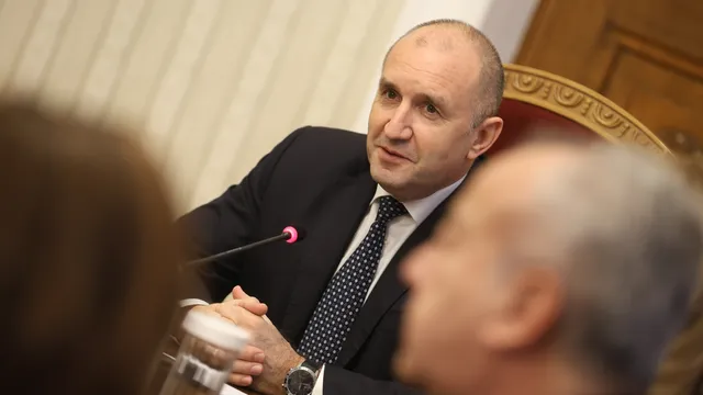 Президентът продължава консултациите за нов кабинет с „Възраждане“ и „ДПС – Ново начало“