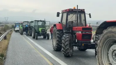 Протестиращите гръцки земеделци пуснаха движението през "Кулата-Промахон" по-рано от предвиденото