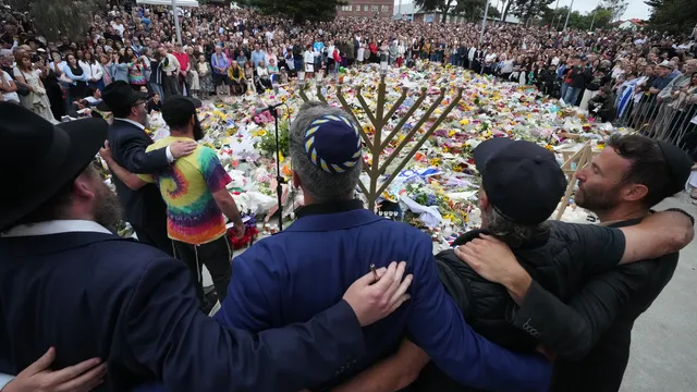 Антисемитският атентат на Бондай разтърси Австралия и засили тревогите за растящата враждебност срещу евреите