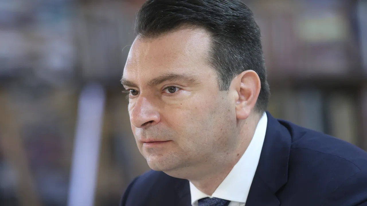 Калоян Паргов: Влизаме в политически авариен режим