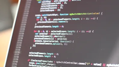 Френските служби иззеха шпионски софтуер от борда на ферибот
