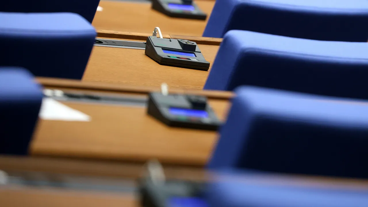 Парламентът обсъжда гъвкаво работно време за родители