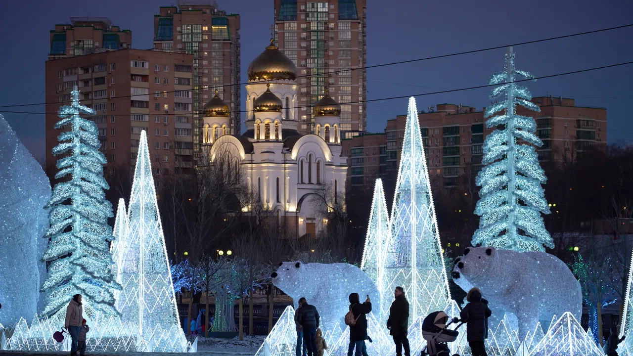 Нова година по време на война: руснаците свиват бюджета наполовина