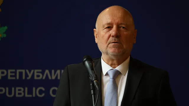 проф. Тагарев за заема за Украйна: Позицията на България е колеблива