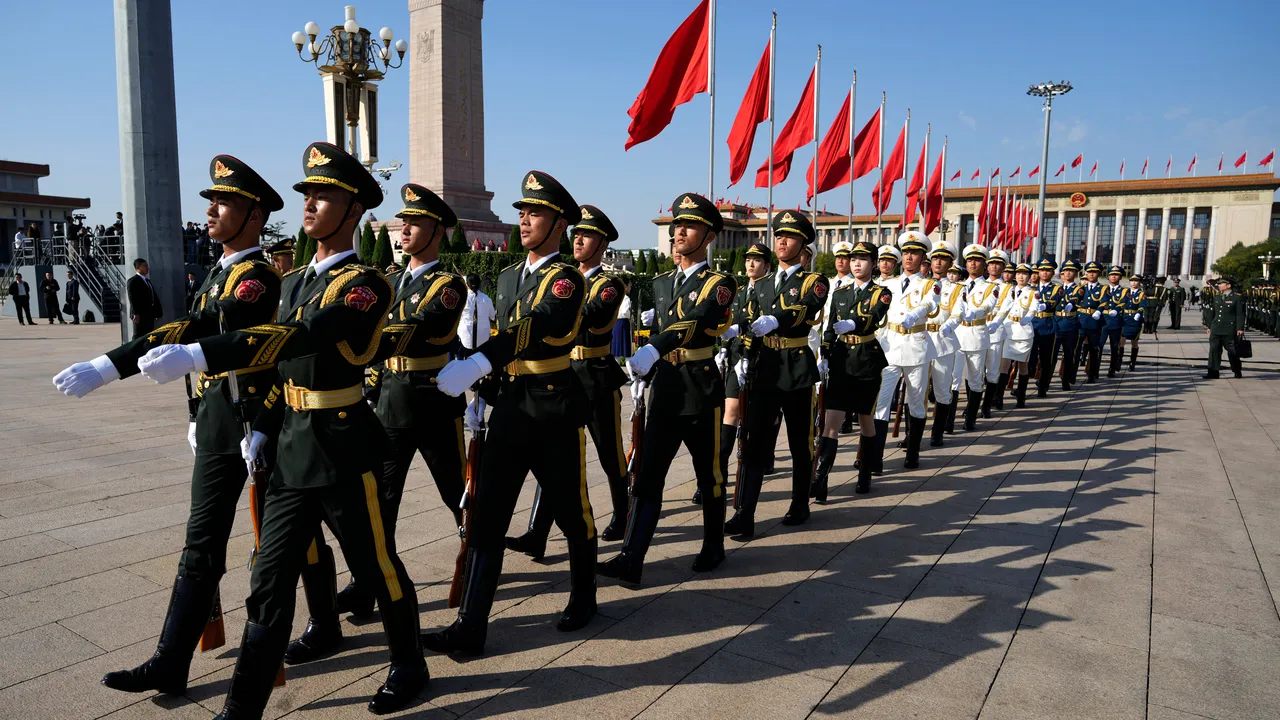 Китай с „решителни мерки“ след голяма оръжейна сделка между САЩ и Тайван