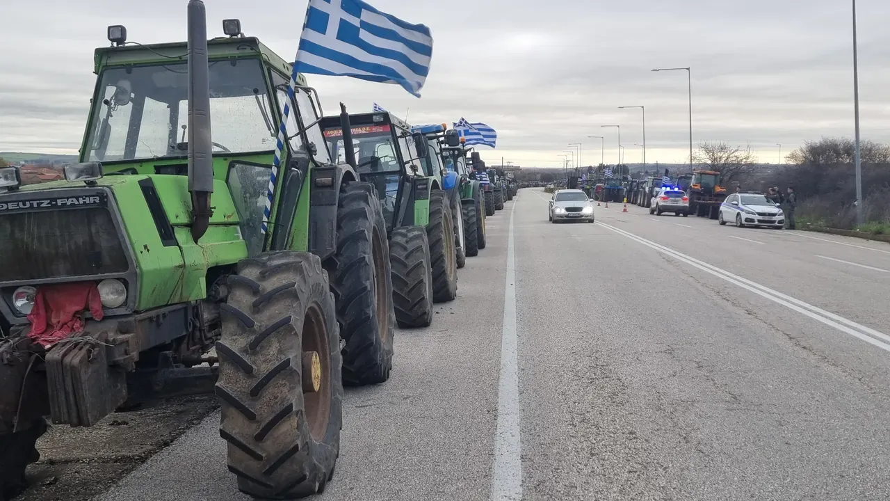 Гръцките фермери вдигат блокадите за празниците