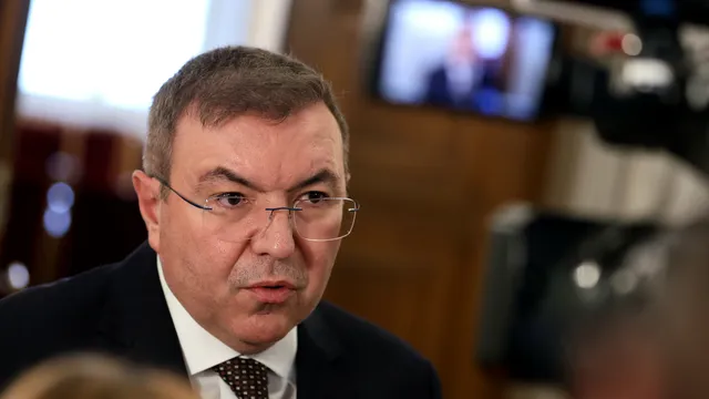 Костадин Ангелов: В политиката няма място за вдигнати юмруци, шамари и ритници