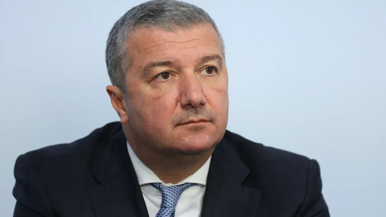 Драгомир Стойнев: Политическата бъркотия тепърва предстои