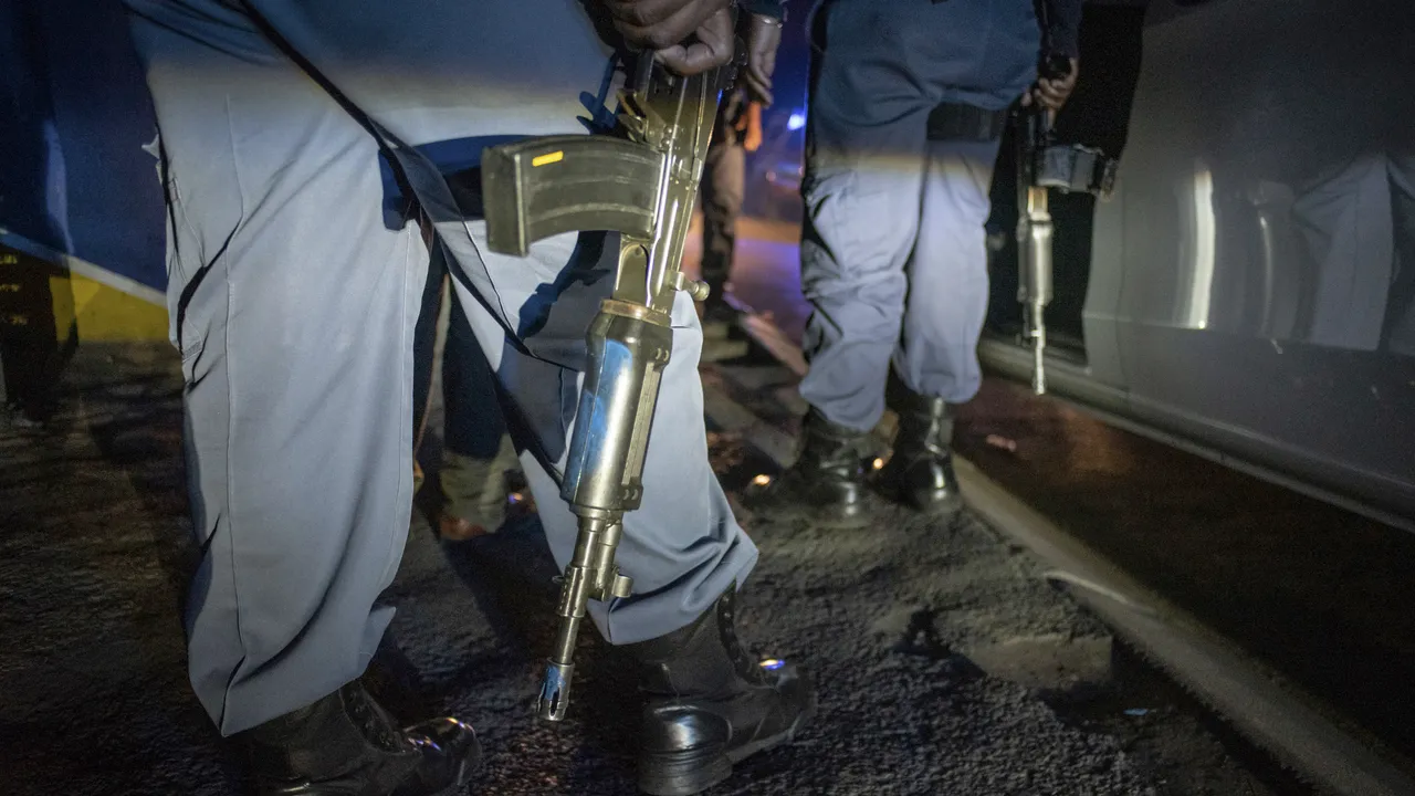 Стрелба в таверна остави 9 жертви в Южна Африка