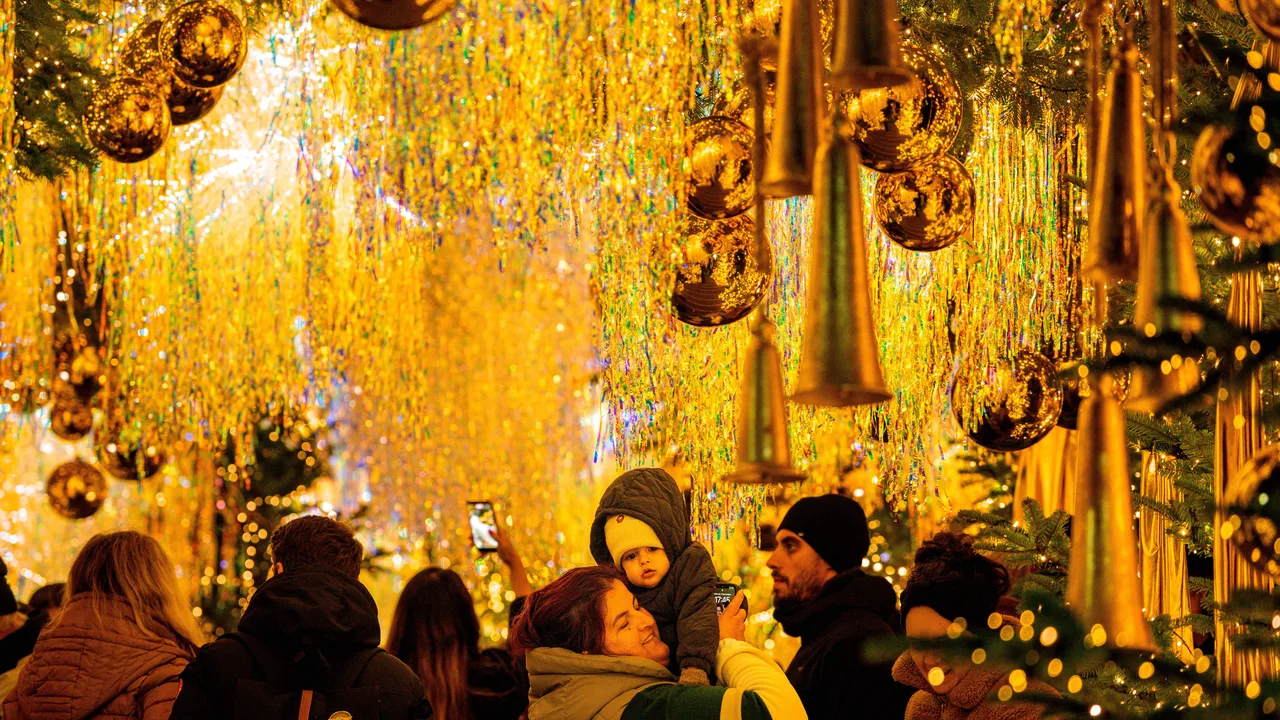 Скъпа Коледа в Румъния: по-малко в количката, повече сметки