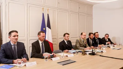 Ще проведат ли разговор за Украйна Макрон и Путин?