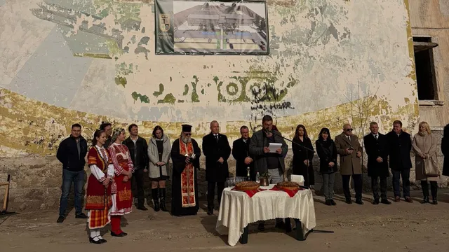 Министър Иванов даде старт на строителството на многофункционална спортна зала в Пещера