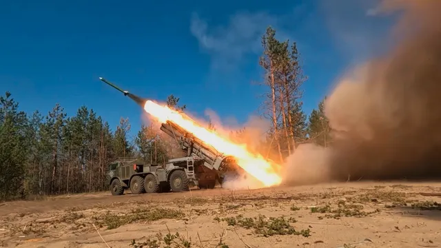 Иран е провел ракетни учения в няколко града