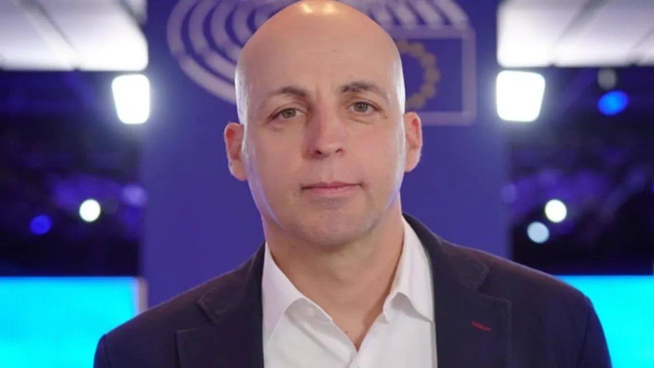 Знаково лице напуска бТВ в подкрепа на Цънцарова