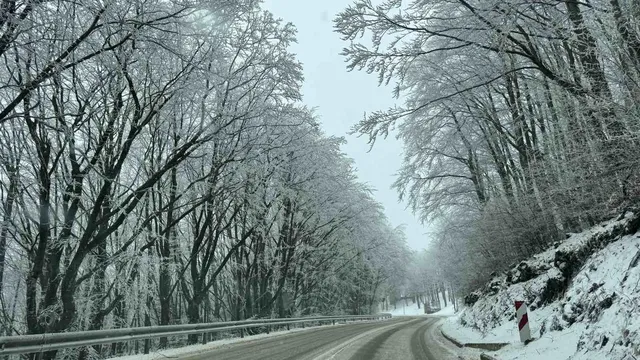 Сняг по проходите Шипка и Хаинбоаз