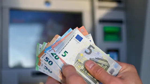 МВР: Обменяйте валута само в банки и пощи