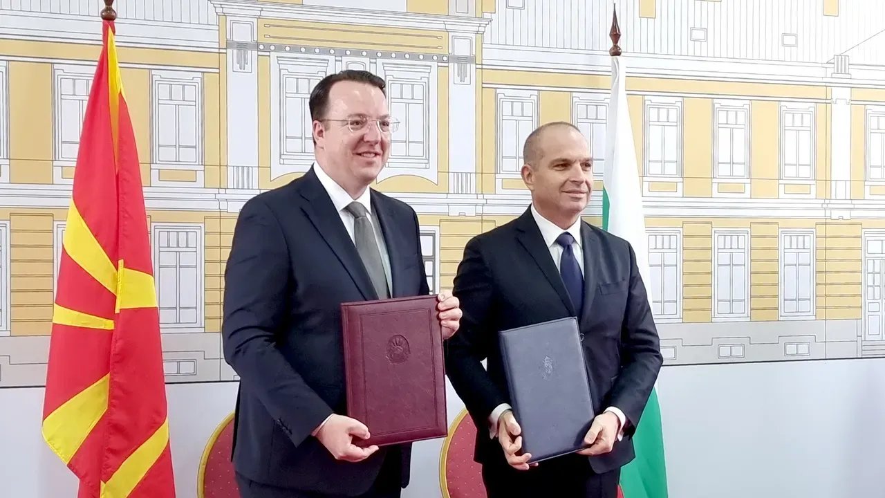 Комисия в РСМ одобри споразумението с България за жп тунел