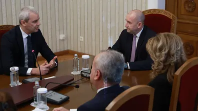 Президентски консултации във формата на бридж