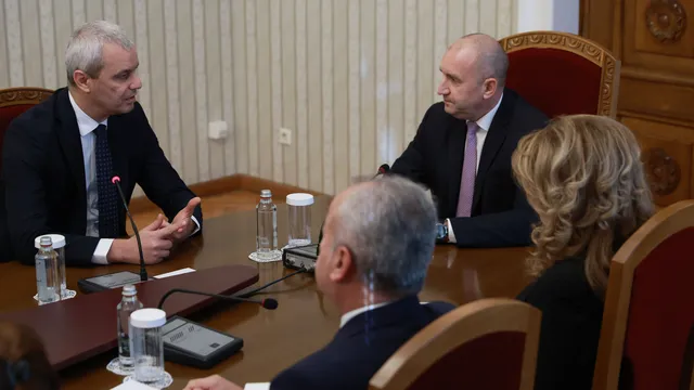 Президентски консултации във формата на бридж