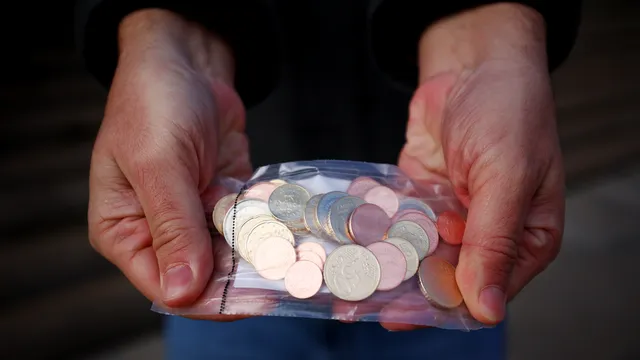 Касите на БНБ работят извънредно в събота за стартовите пакети с евро