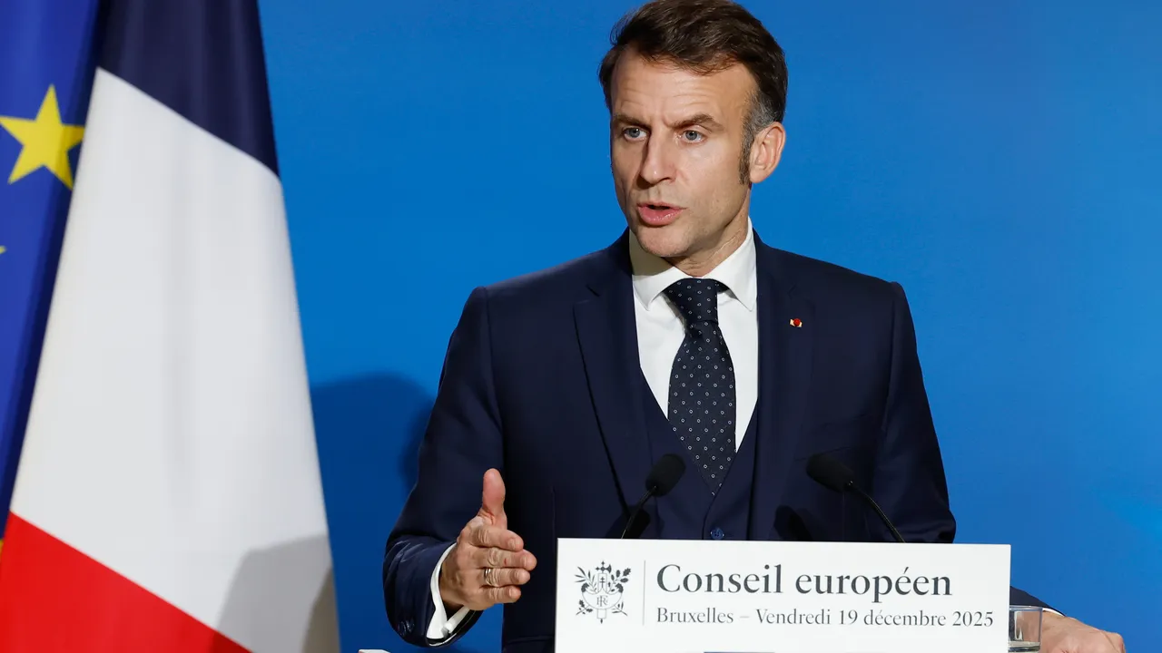 Доверието към Макрон пада до рекордно ниско ниво