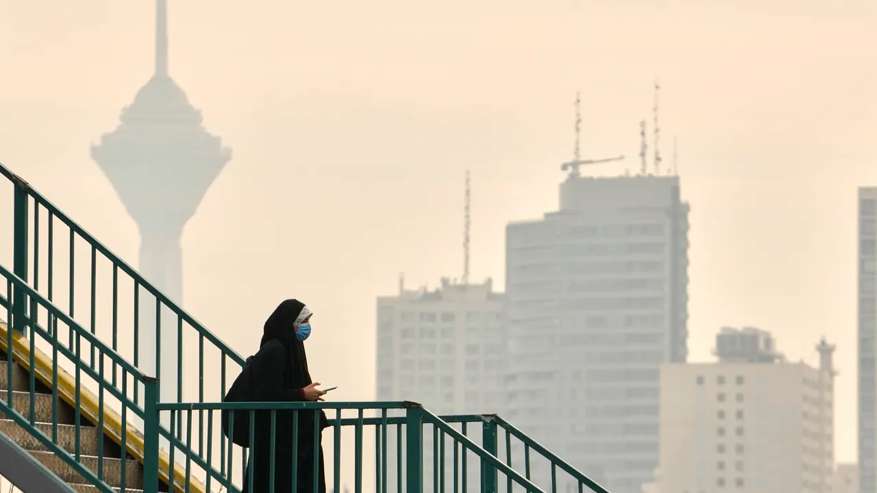 Иран ограничи достъпа до интернет