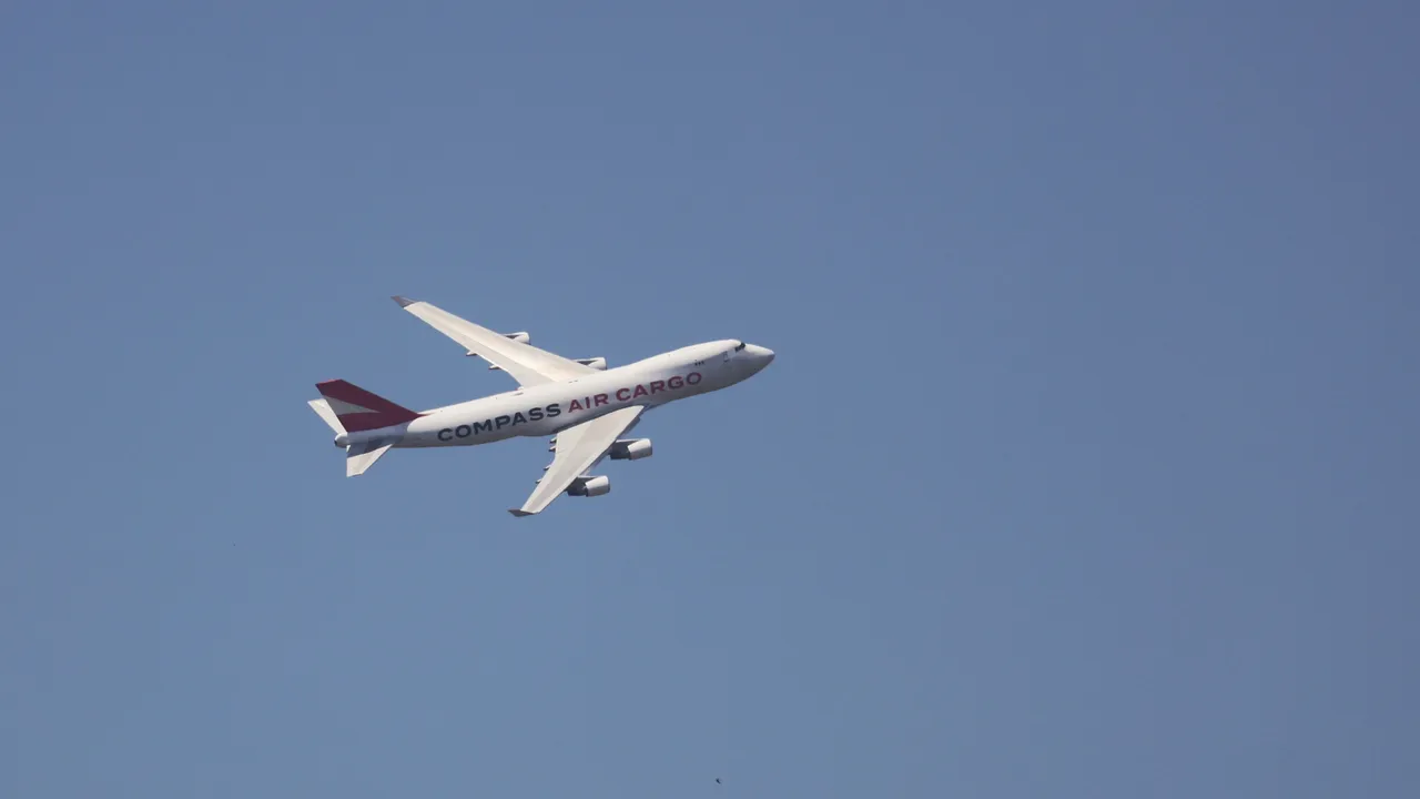 Въздушното пространство над Гърция е затворено заради технически проблем