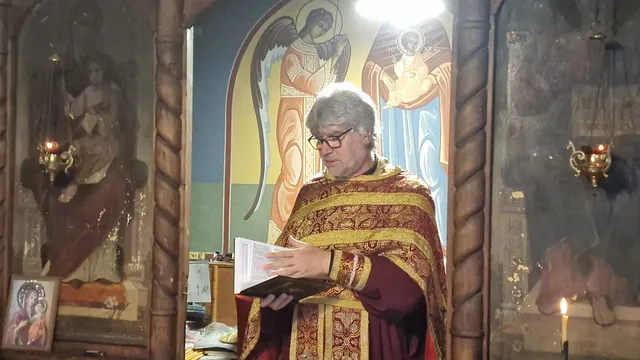 Свещеник: Традицията повелява да подготвим домовете си за Богоявленския водосвет