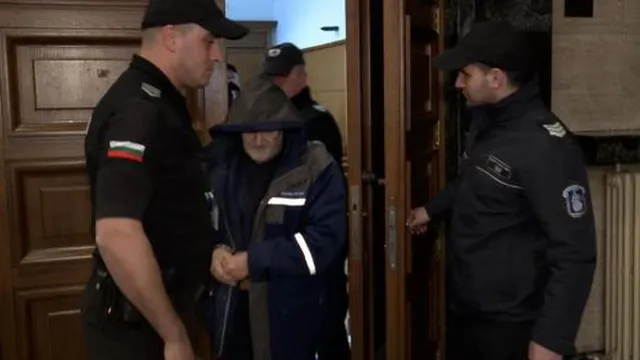 Кърваво наследство: Историята на сина-убиец, който завлече баща си в затвора