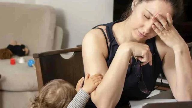 „Тихо прегаряне“ при родителите: скритата криза, която изтощава семействата