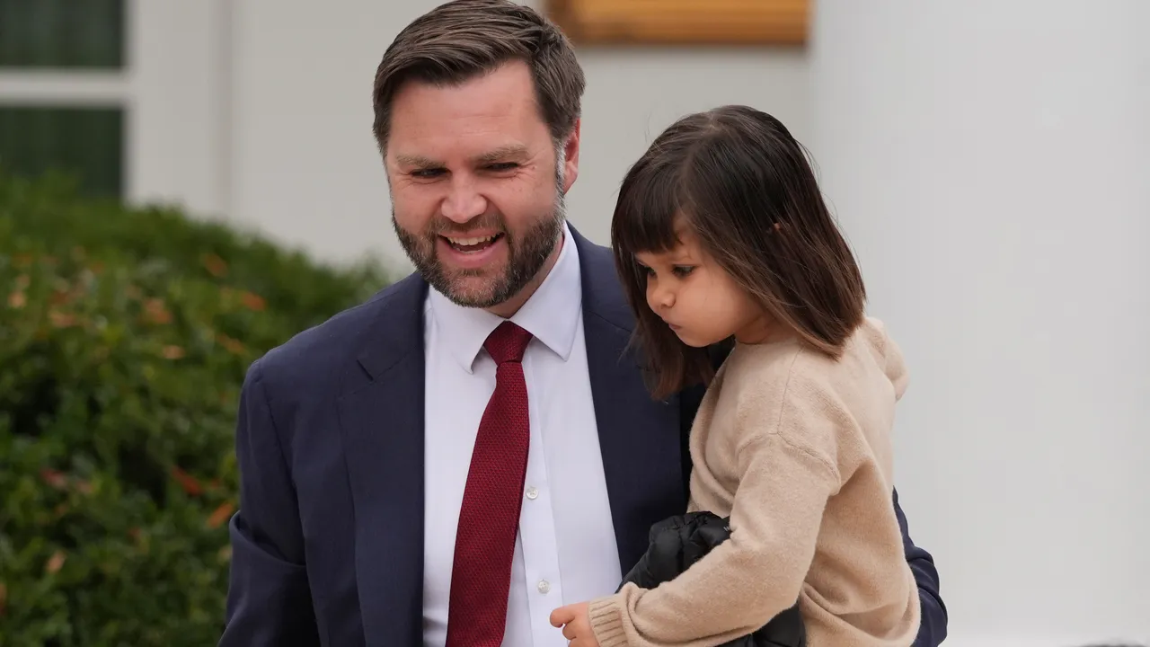 Задържаха мъж, счупил прозорците на резиденцията на Джей Ди Ванс