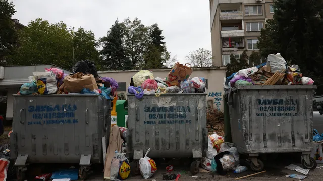 Директорът на СПТО: Работниците и шофьорите на сметовози не са професионалисти