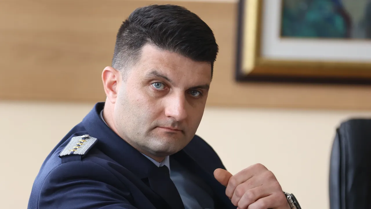 Засилват полицейското присъствие около пощите и банките