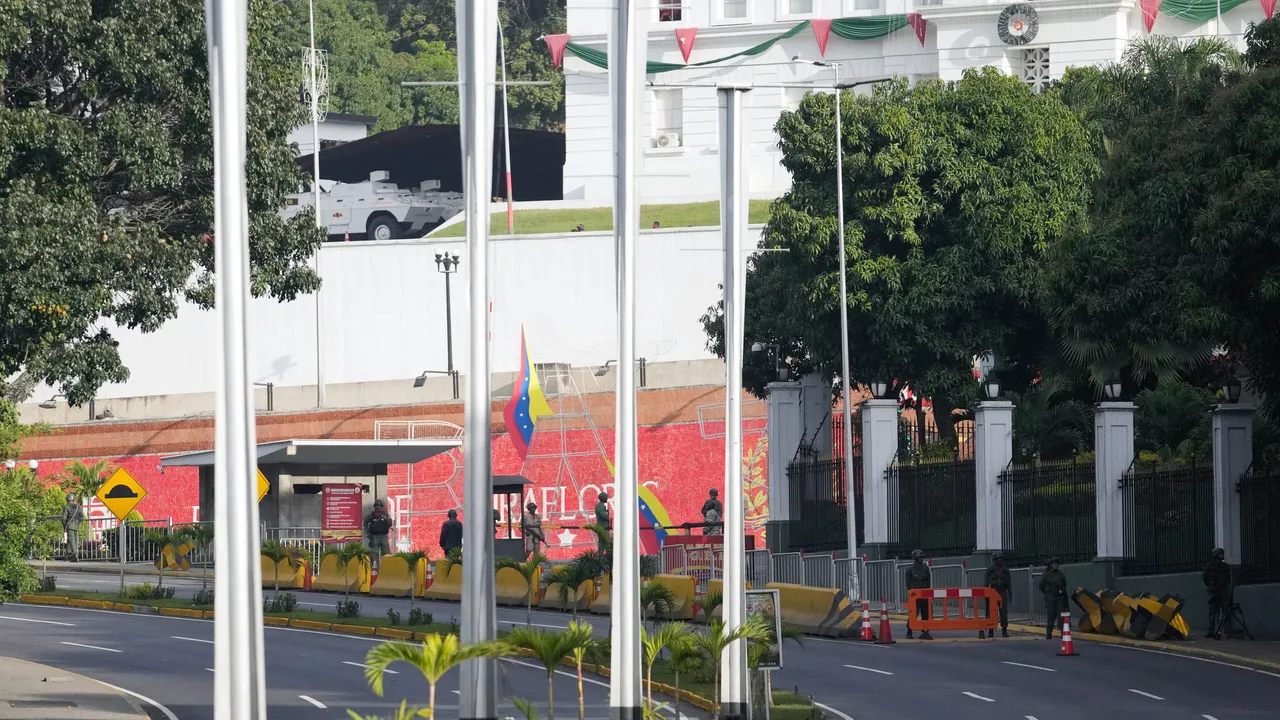 Стрелба край двореца „Мирафлорес“ в Каракас след прелитане на дронове