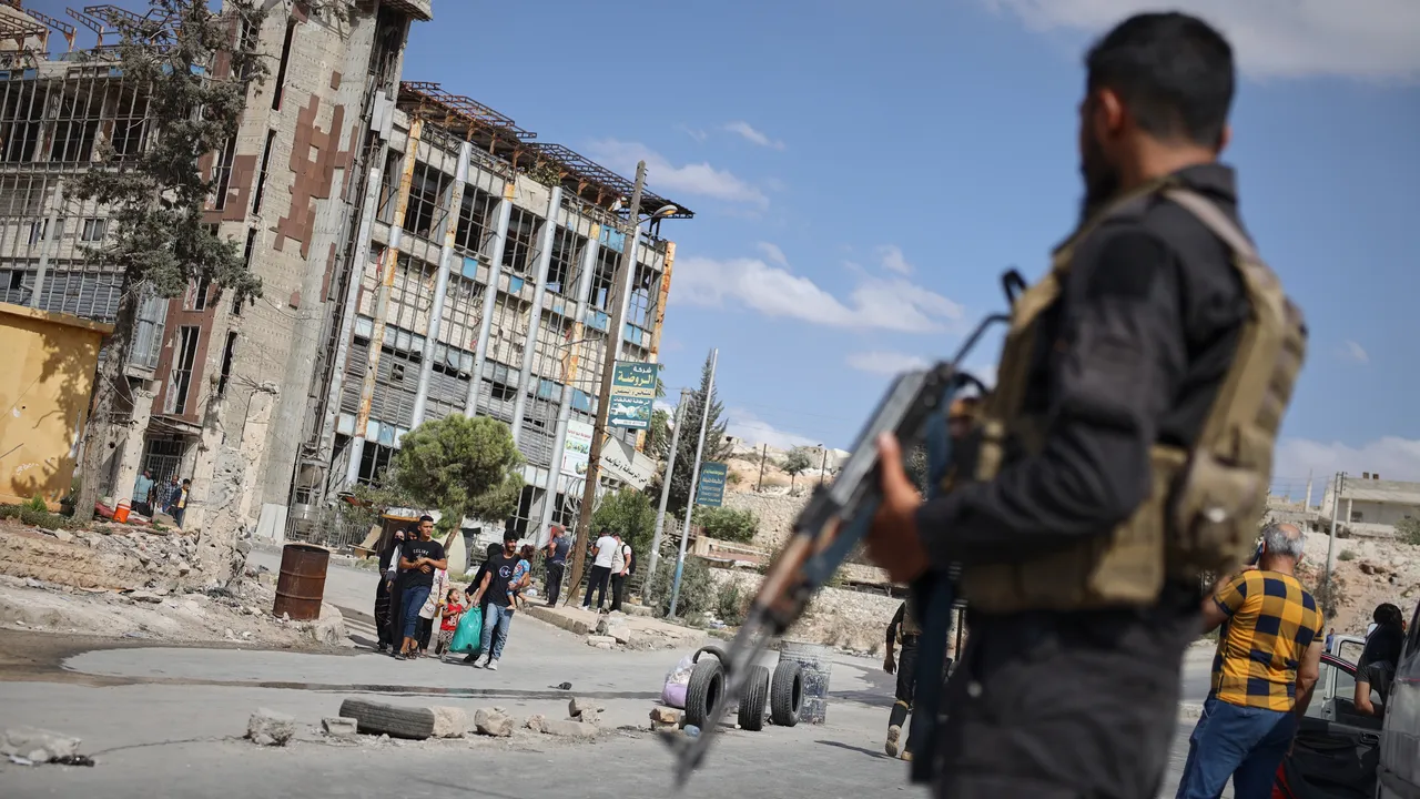 Сирийската армия обяви кюрдски квартали в северен Алепо за военна зона