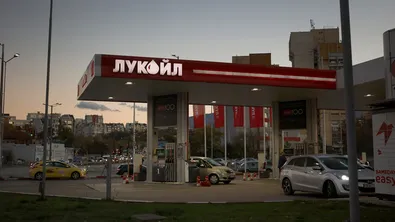 Chevron и Quantum подават оферта за чуждестранните активи на „Лукойл“