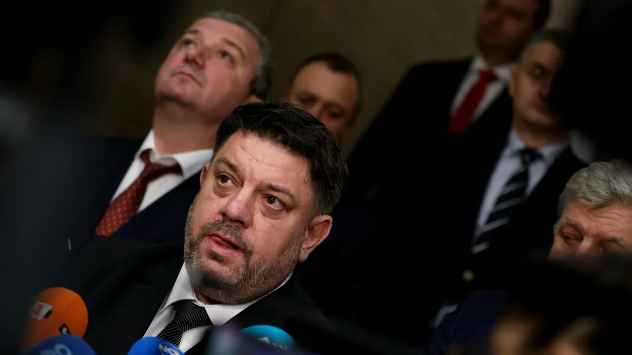 БСП-Обединена левица видя "неприемлив прецедент" в залавянето на Мадуро