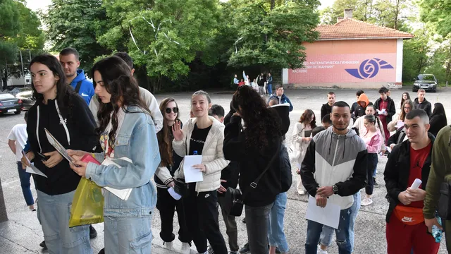 Съдът спря новия формат на матурата по математика след 7-ми клас