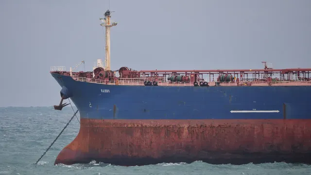 Собственикът на танкера „Кайрос“ възстанови средствата за изтеглянето му