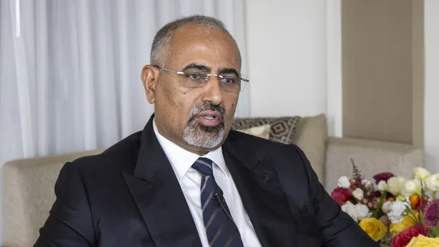 Саудитско-арабската коалиция обвинява ОАЕ в извеждането на лидера на йеменските сепаратисти от страната