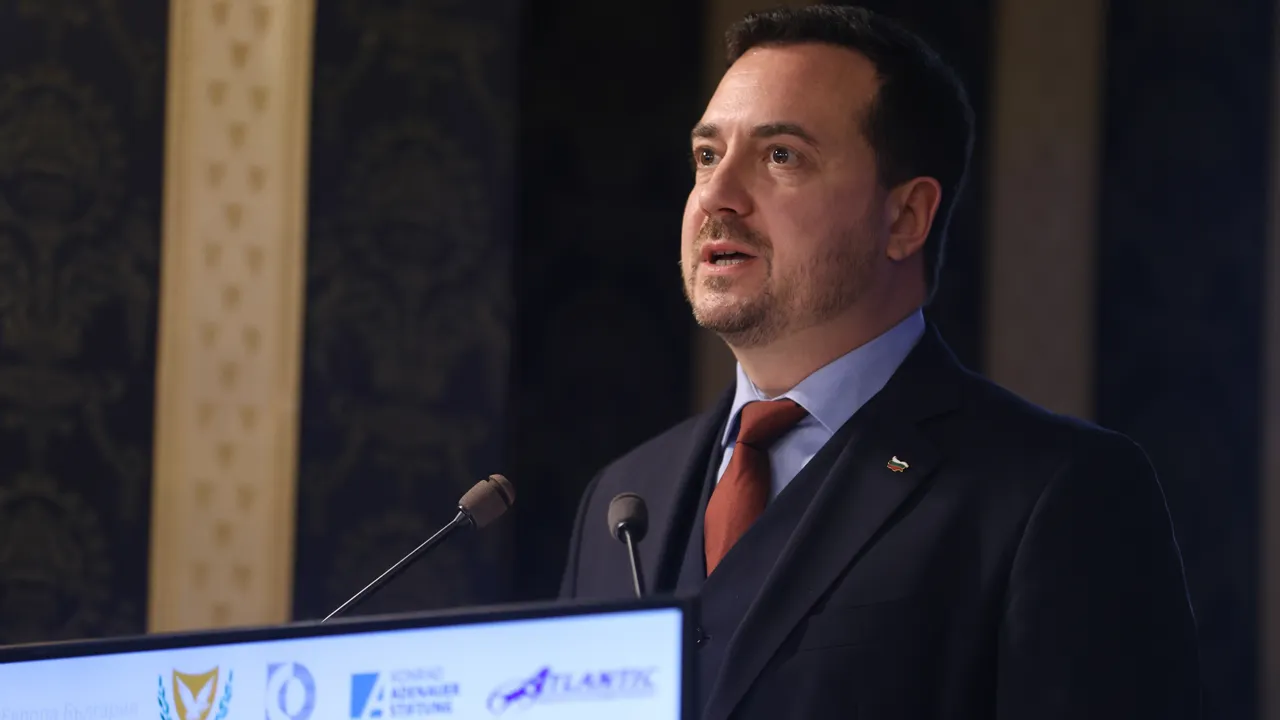 Зам.-министърът на външните работи: България ще участва в решенията на ЕЦБ