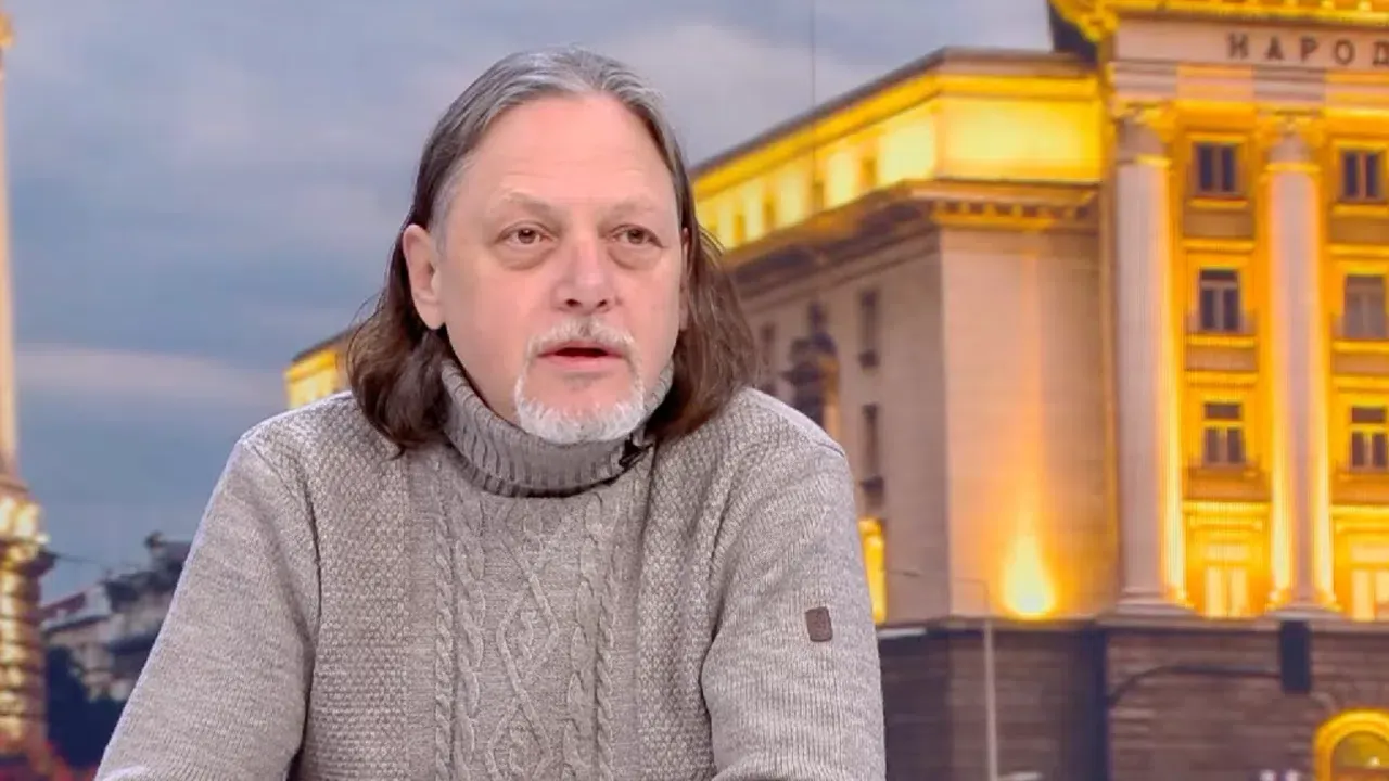 Нидал Алгафари: Румен Радев няма да се появи на политическия терен сега