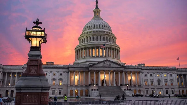 Републиканци в Сената оспорват военните правомощия на Тръмп за Венецуела